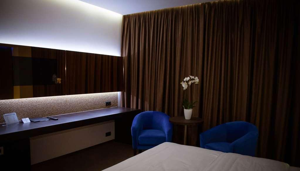 לבוב Lh Hotel&Spa חדר תמונה